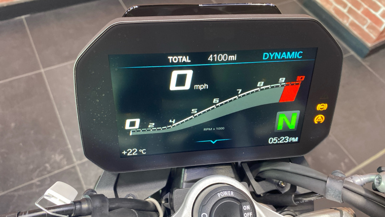 BMW F900 R
